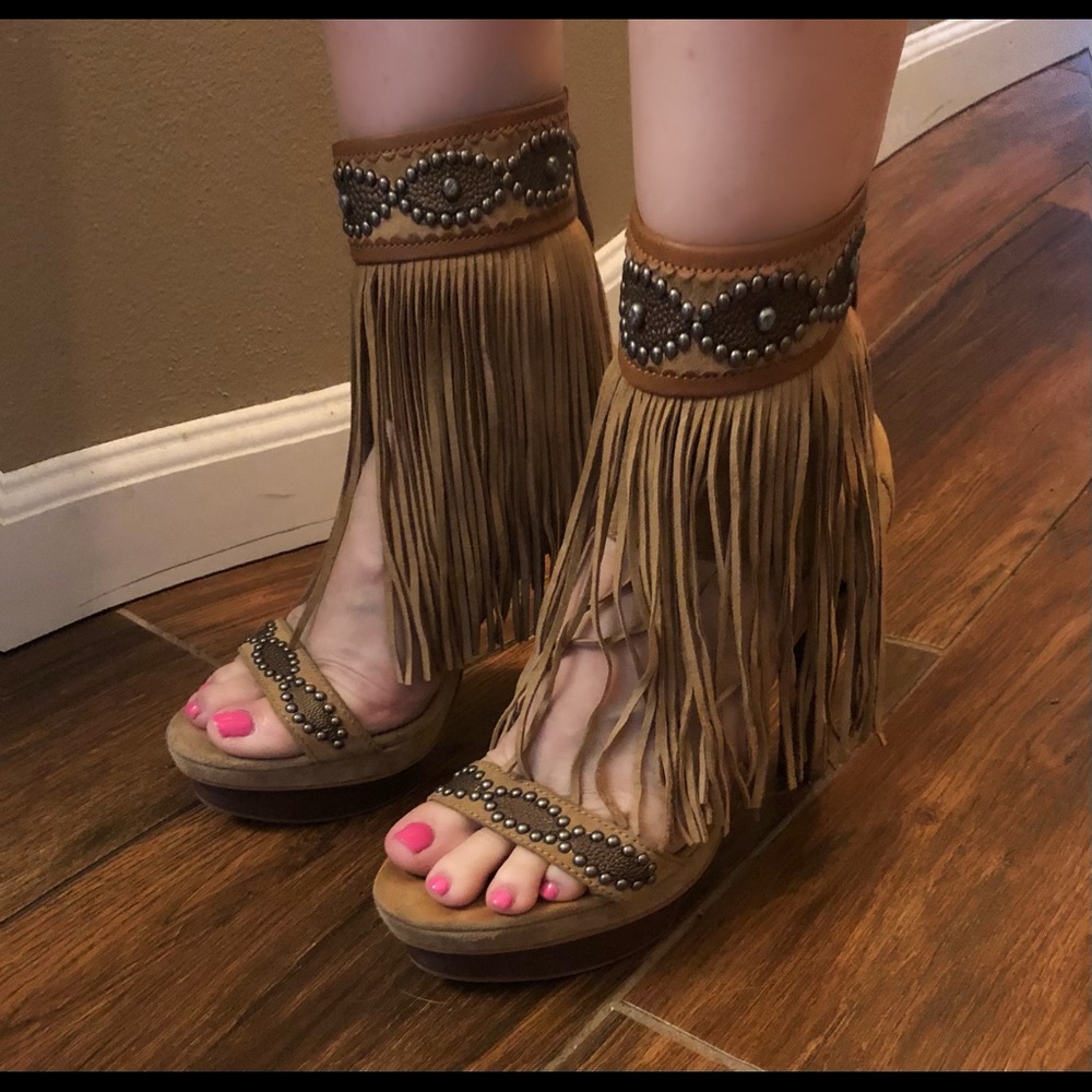Sam Edelman unique tassel boho heels